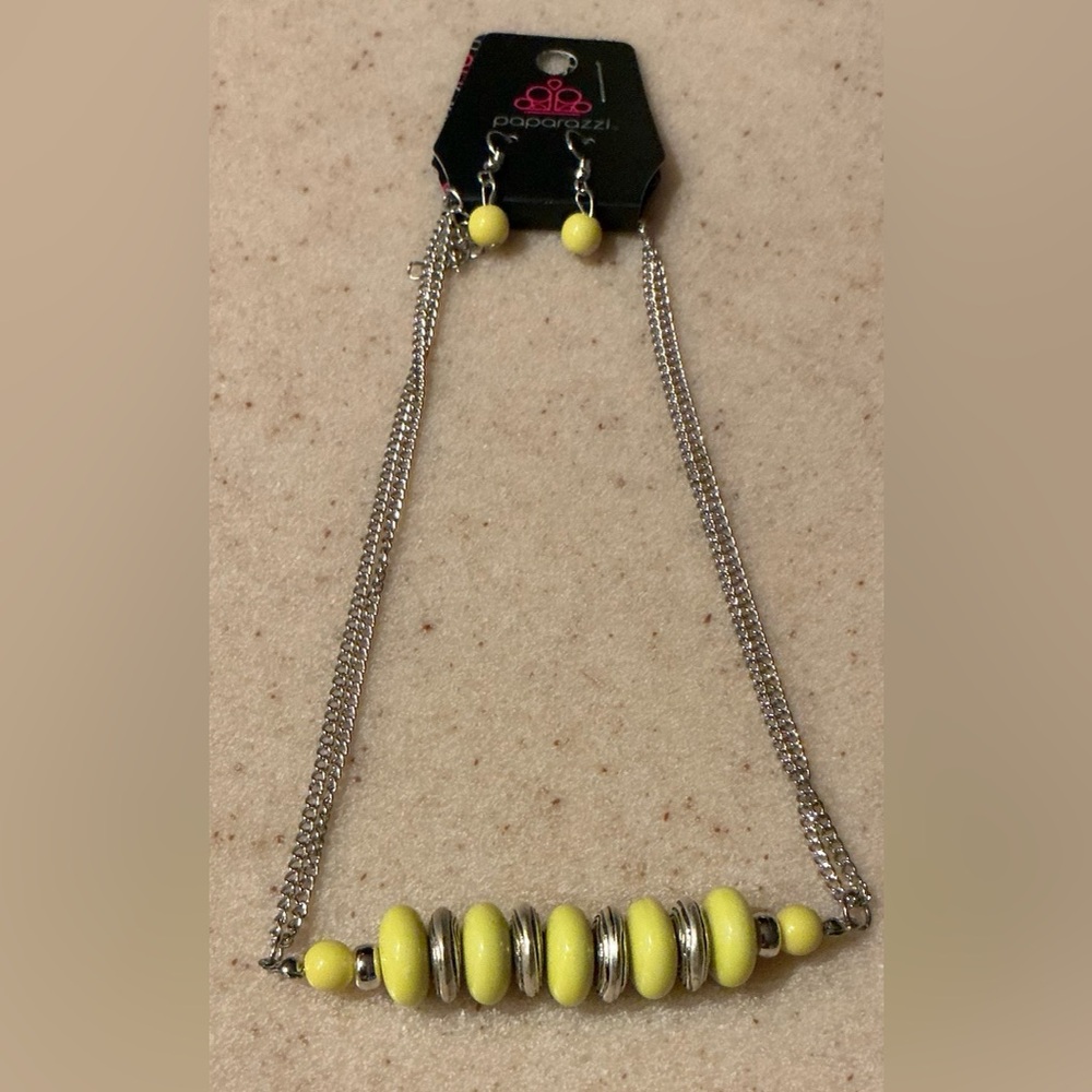 Paparazzi Lemon and Silver Necklace Set